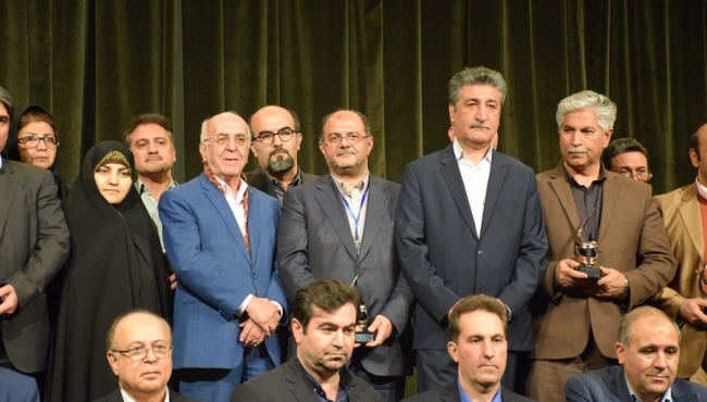 دریافت تندیس بنگاه برتر اقتصادی کشور توسط شرکت نفت بهران 