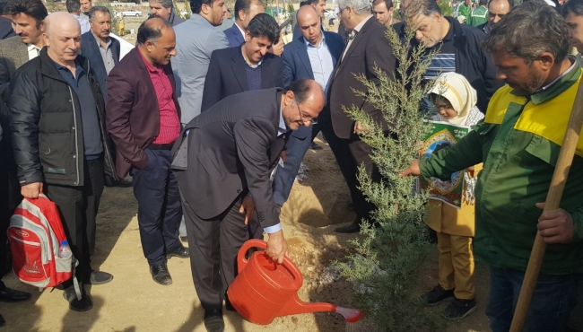 افتتاحیه بوستان بهران همزمان با روز درخت کاری